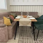 двухкомнатная в аркадии с двумя кроватями две отдельные спальни! * Одеса