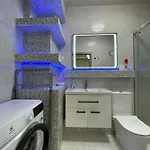 двухкомнатная в аркадии с двумя кроватями две отдельные спальни! Apartament