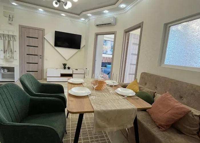 двухкомнатная в аркадии с двумя кроватями две отдельные спальни! Apartment Odessa