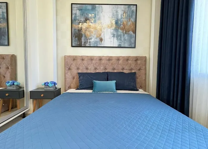 двухкомнатная в аркадии с двумя кроватями две отдельные спальни! Apartment *