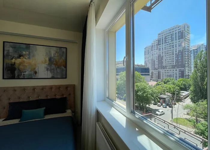 Apartment двухкомнатная в аркадии с двумя кроватями две отдельные спальни! Odessa