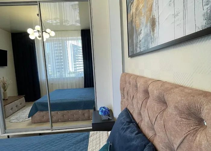 двухкомнатная в аркадии с двумя кроватями две отдельные спальни! 오데사